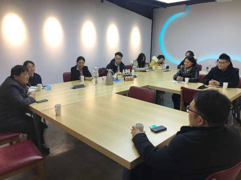 商学院师生调研南京百强高新技术企业